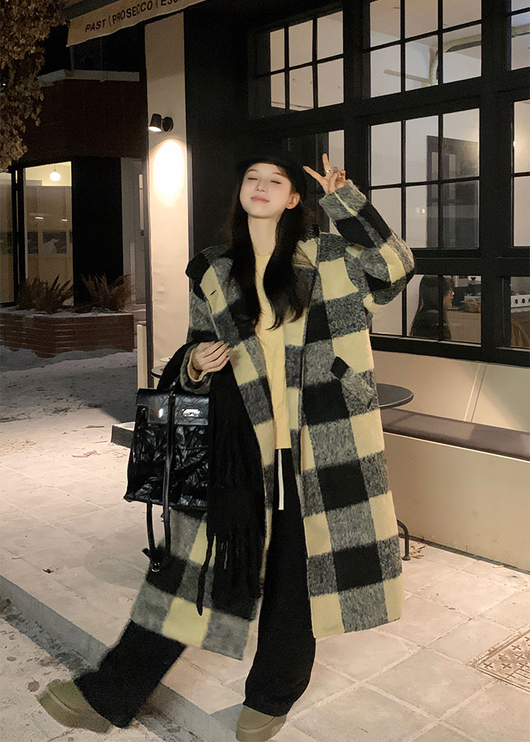 Real shot thickened loose hooded plaid coat long lazy high-end women's coat Nizi Korean style cloak