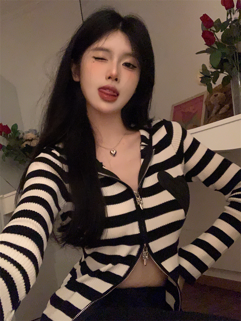 實拍~新款連帽針織開衫女秋冬韓版修身顯瘦條紋拉鏈外套上衣