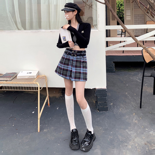 Photographed  Fall Fashion Retro Plaid A-line Skirt Versatile High-waist Bubble Butt Short Skirt