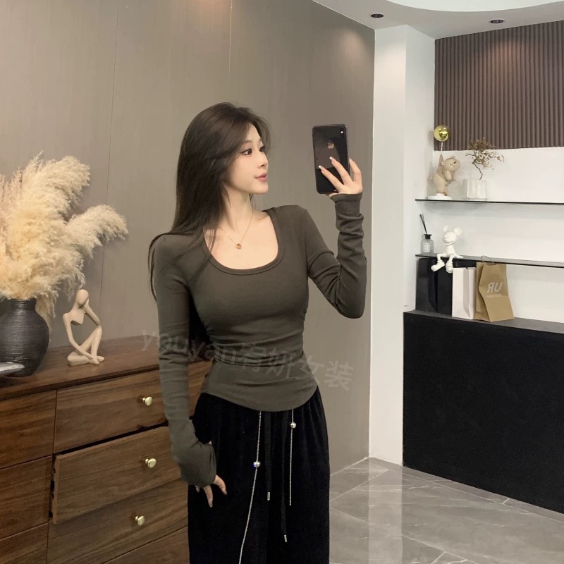 大碼女裝秋冬新款純色側邊褶皺設計U領磨毛長袖T恤百搭辣妹打底衫
