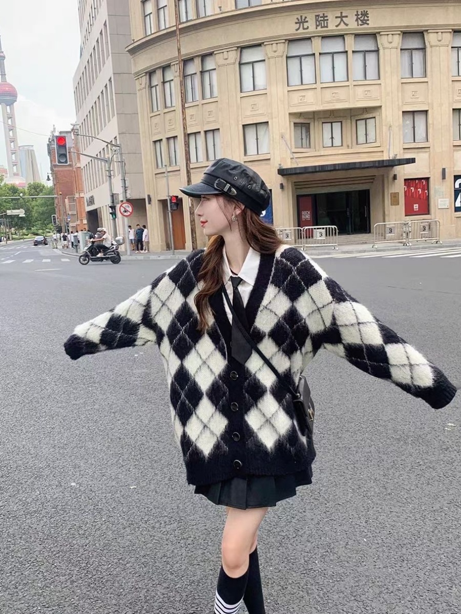 2023 Design Checked Knitted Cardigan Jacket Women's Autumn New Lazy Style Loose Sweater Retro Top