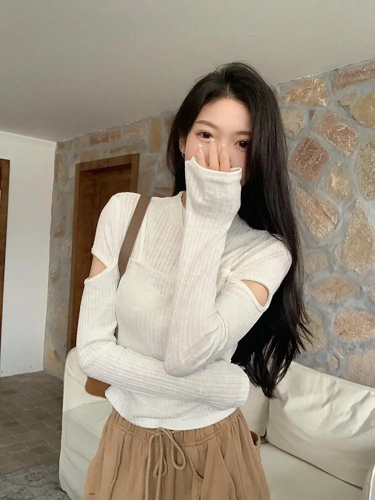 Tmall quality hollow long-sleeved solid color T-shirt women's new Korean version slimming half turtleneck style top