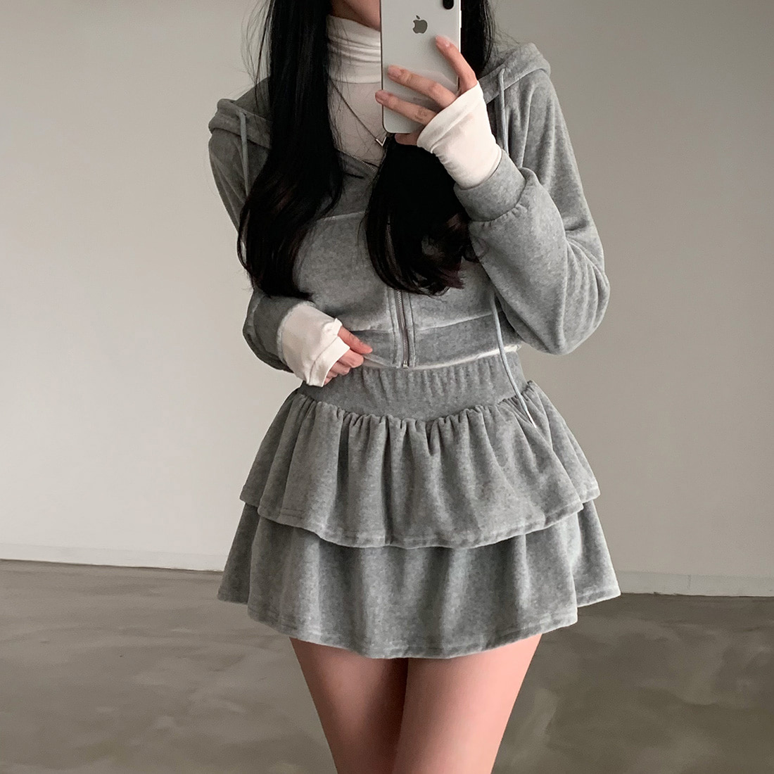 INS Korea Dongdaemun!  Pure girly short top jacket + cake skirt suit