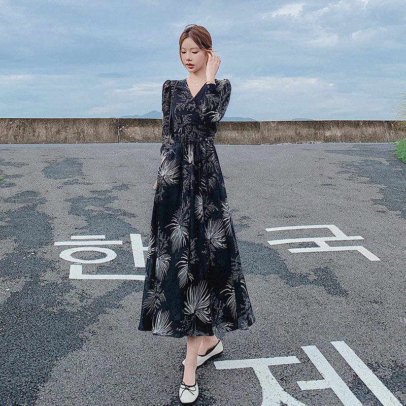 韓版新款開叉法式長袖歐美辣媽顯瘦性感氣質妹波西米亞黑色高個子