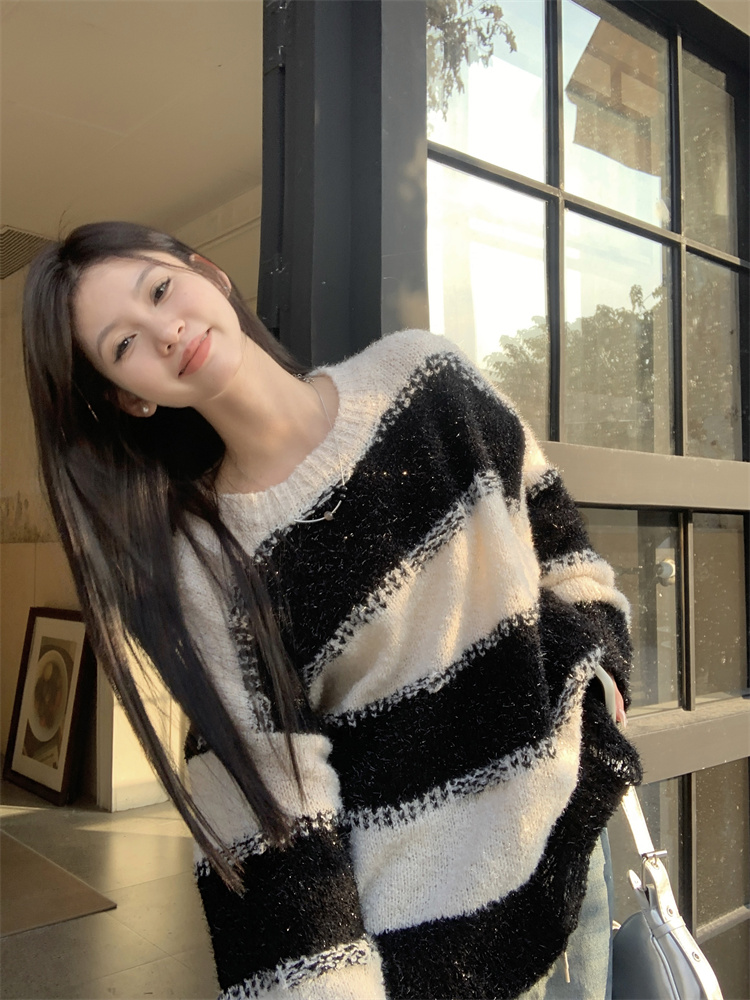 實拍~撞色條紋針織上衣女秋冬慵懶風寬鬆長袖毛衣