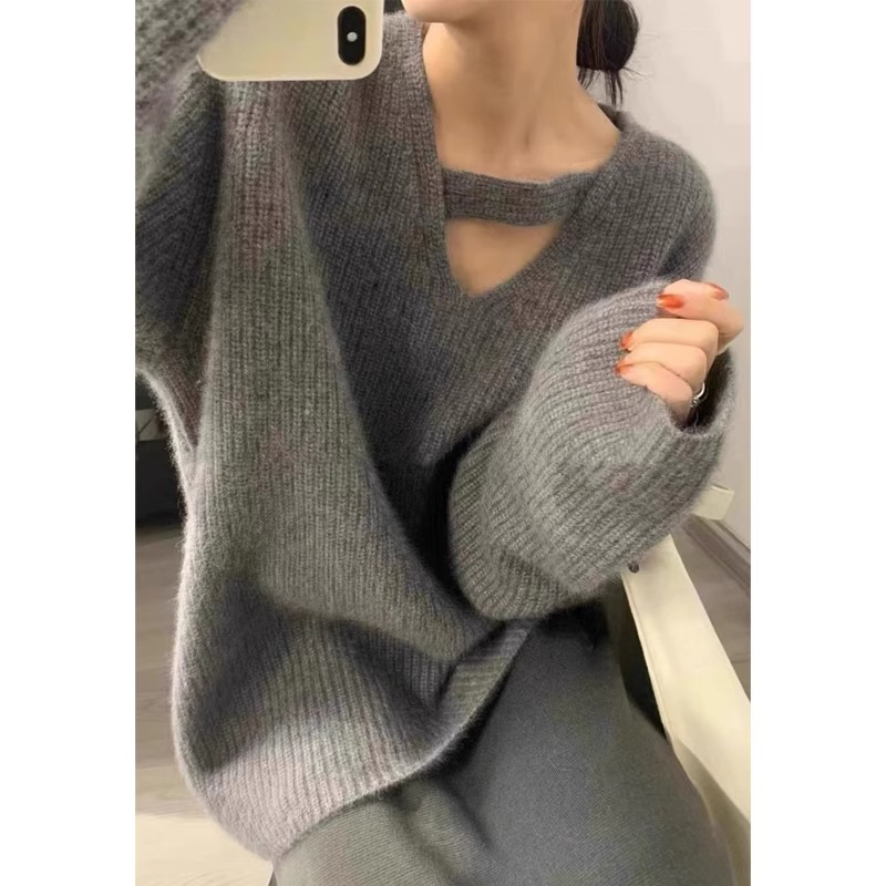 灰色v領鏤空套頭針織毛衣女秋冬冬季加厚設計感小眾高級感慵懶風