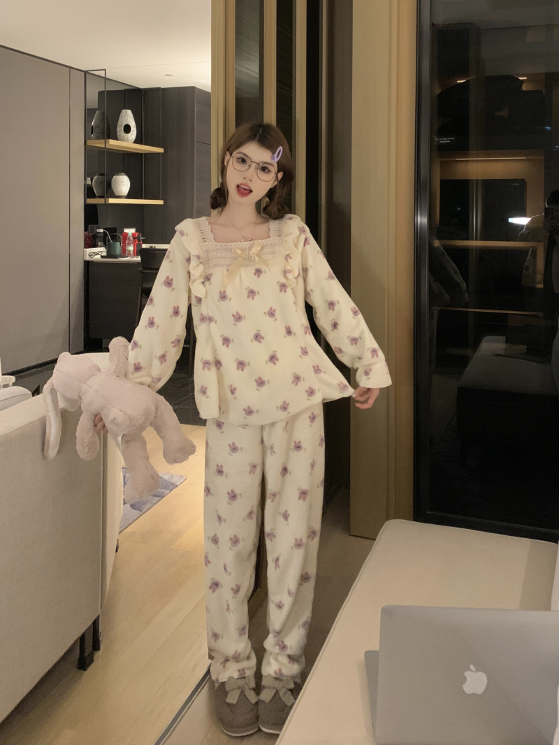 實拍秋冬新款加厚珊瑚絨蕾絲木耳邊可愛卡通保暖家居服兩件套