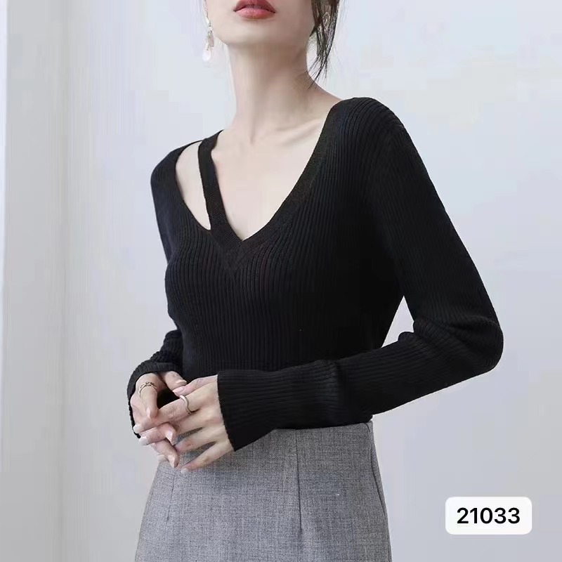 2023秋季新款韓版時尚V領鏤空設計軟糯百搭長袖上衣女
