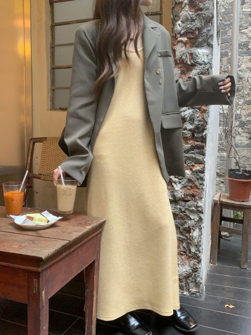 實拍三標齊減齡休閒西服外套+華規格背帶連衣裙兩件套