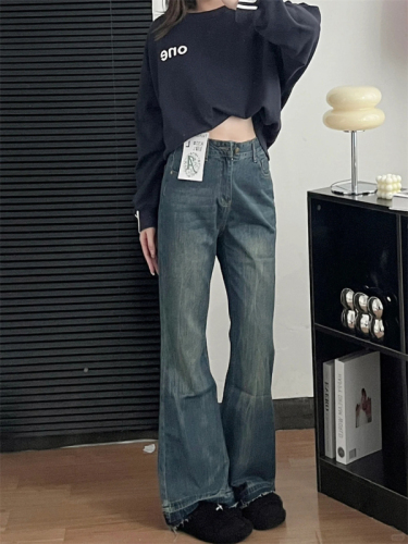 辣妹甜酷高质感牛仔裤秋冬新款不贴腿小众设计微喇裤