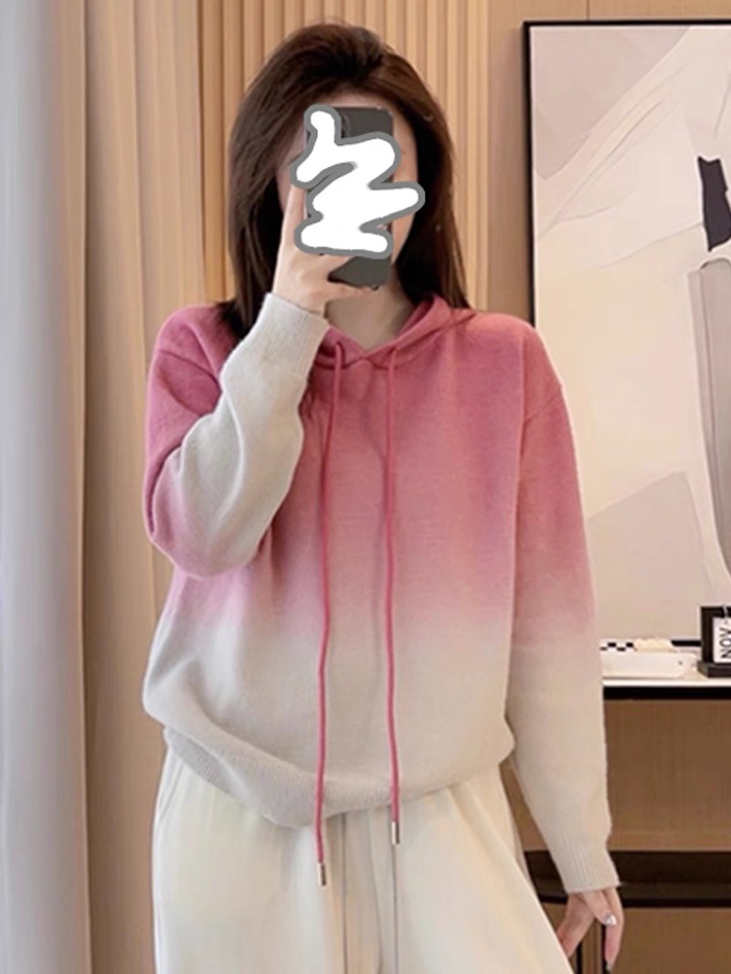 2023 Korean style soft waxy gradient sweater women's thick cardigan sweater foreign style versatile age-reducing top autumn and winter new style
