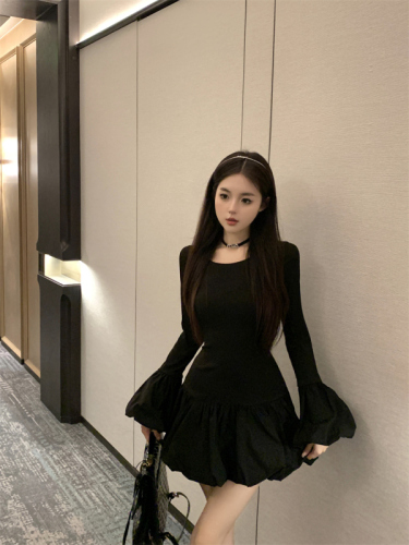 Actual shot~ Sweet and cool hot girl’s design spliced ​​trumpet sleeve dress, feminine slimming slimming tutu skirt