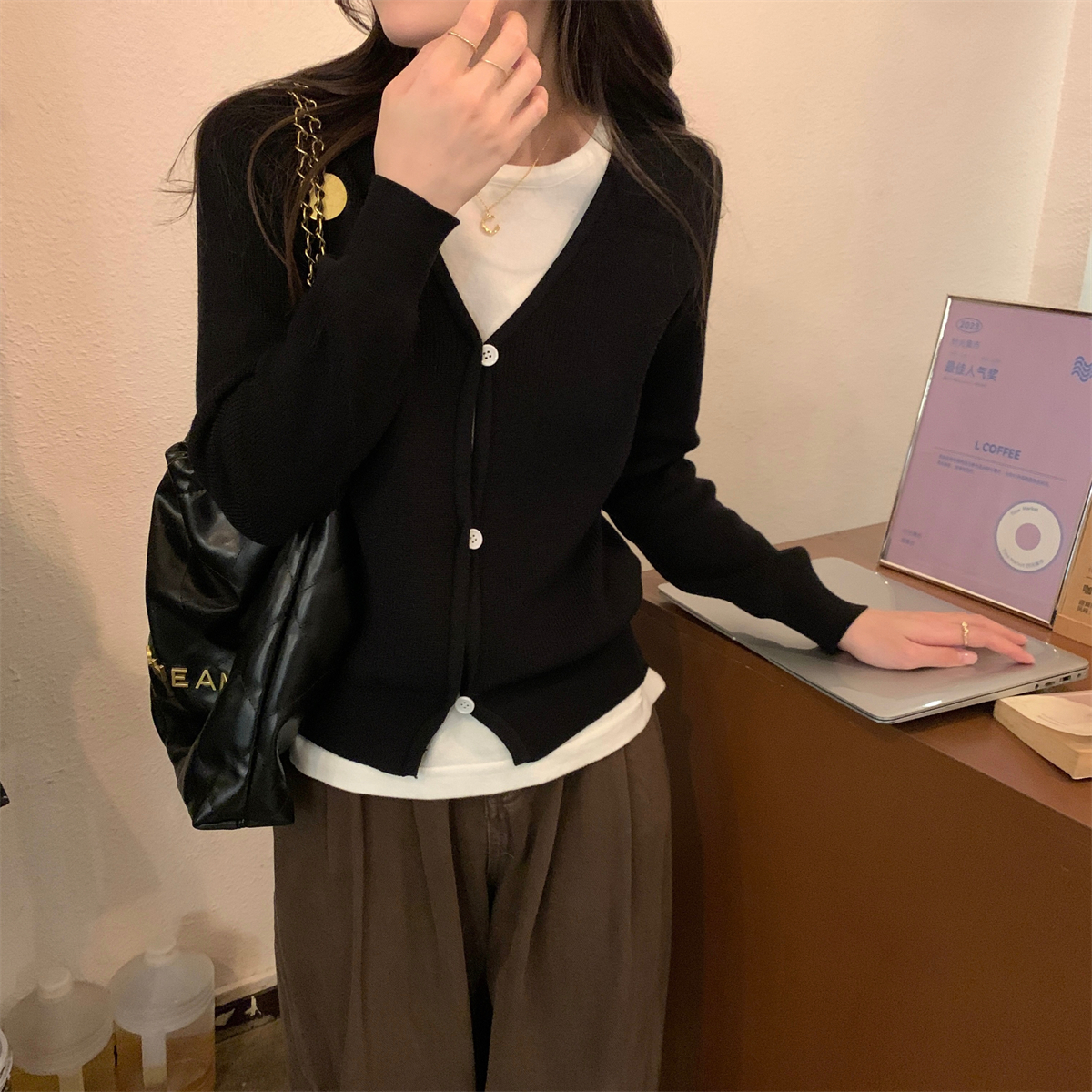 實拍 秋冬韓版寬鬆V領撞色假兩件設計感氣質內搭針織女毛衣
