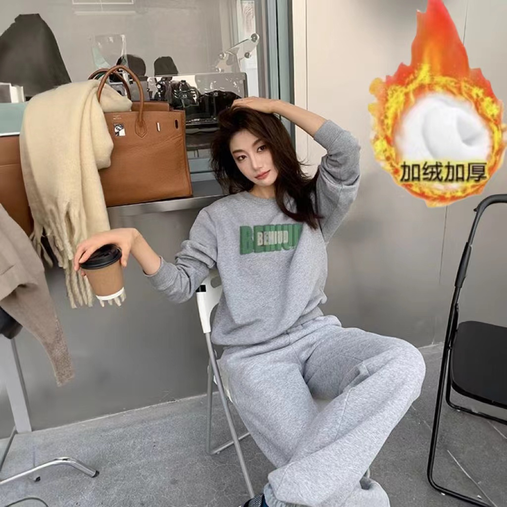 Young women's belly-covering trendy and versatile Korean casual fashion sportswear 2023 winter two plus velvet thickening set
