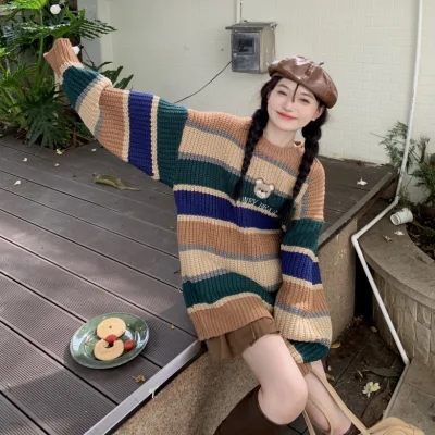 秋冬新款寬鬆長袖毛衣女可愛刺繡熊熊條紋粗針套頭毛衣