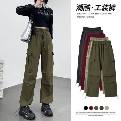 Three-dimensional waistband. The original method. The quality is higher than that of its counterparts. Multi-pocket American overalls for women.