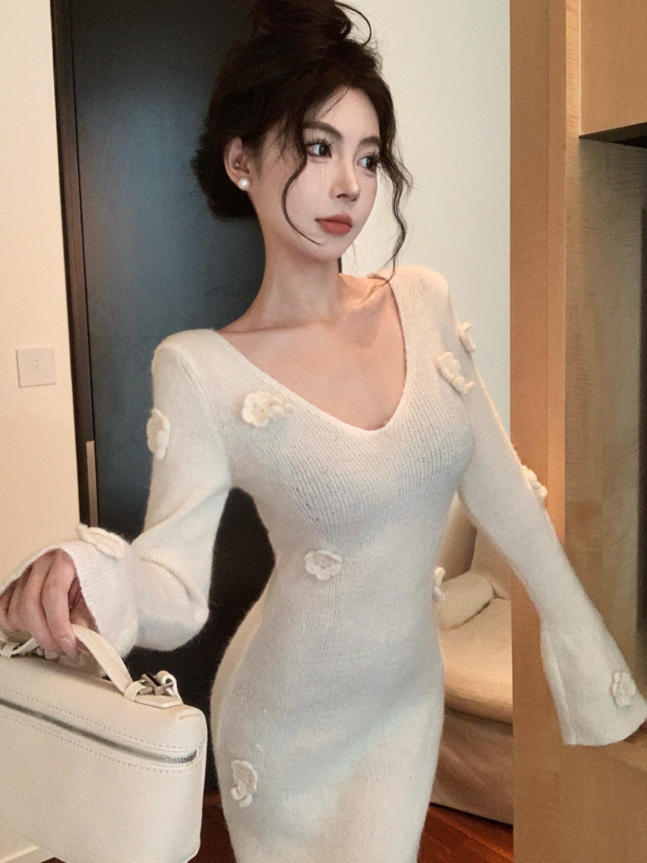 實拍 秋冬新款花朵針織純色羊毛法式別致連衣裙修身顯瘦長裙