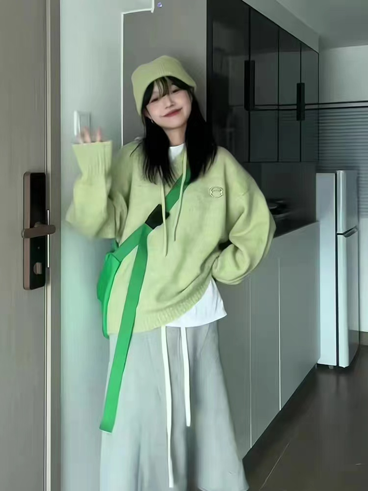 美式慵懶風軟糯連帽毛衣女秋冬季寬鬆帽衫疊穿綠色針織衫情侶上衣