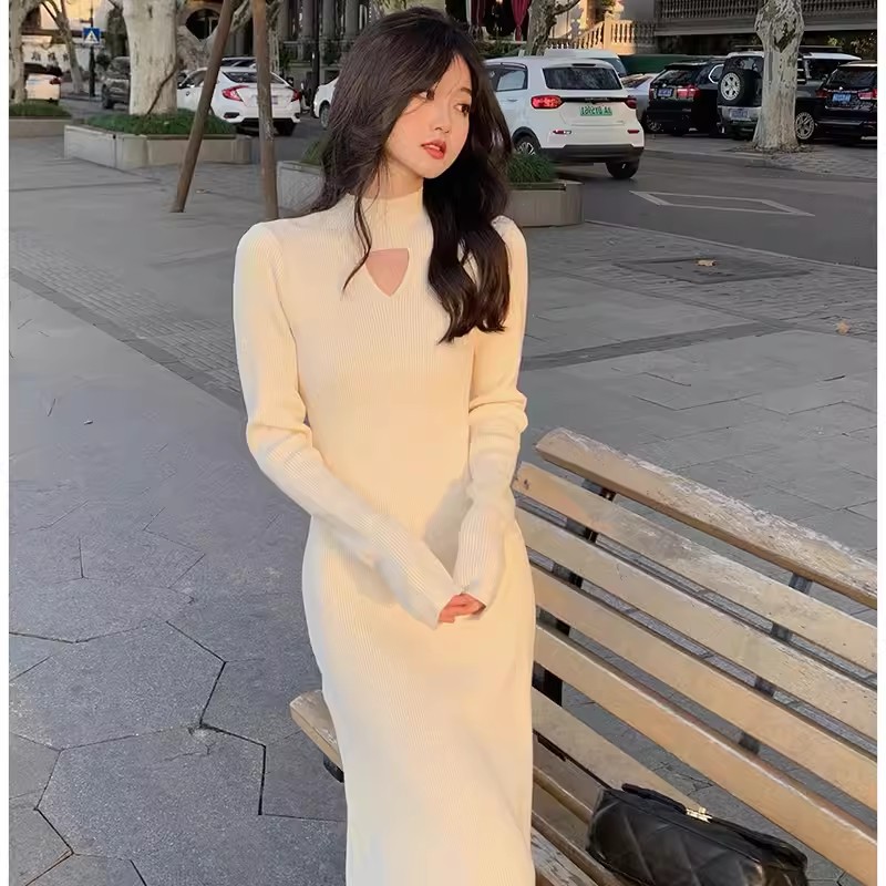 溫柔風小心機針織連衣裙女秋冬季中長款打底毛衣裙內搭過膝長裙
