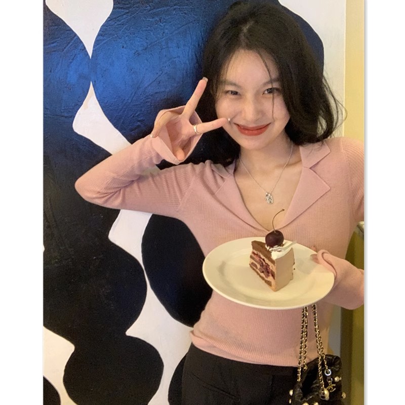 早秋季灰色v領針織打底衫女長袖秋衣外穿t恤內搭修身短款上衣春秋