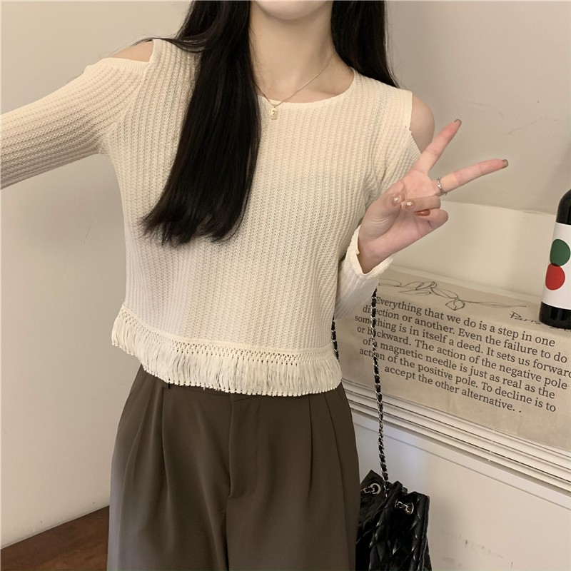 實拍小心機露肩T恤上衣女設計感流蘇短款長袖針織內搭打底衫