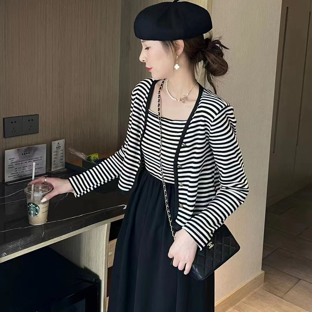 條紋拼接吊帶連衣裙兩件套裝女早秋季2023新款高級感收腰顯瘦裙子