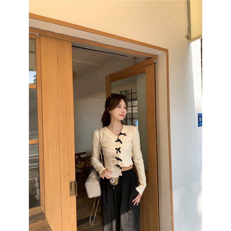 法式V領長袖女短款蝴蝶結冬季修身上衣不規則褶皺打底衫