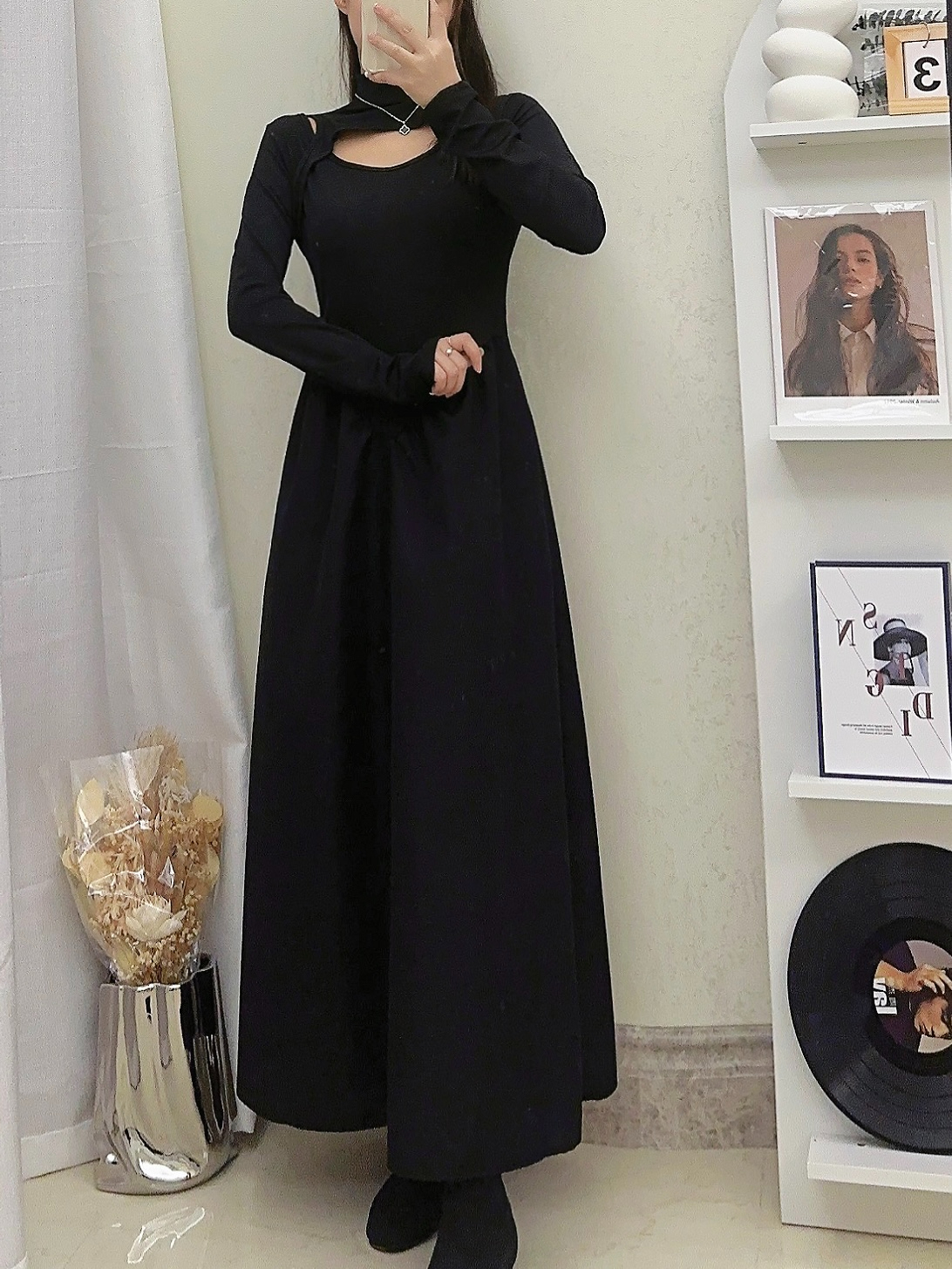 Designed stitching hollow long-sleeved dress for women spring and autumn French long Hepburn style black large hem A-line skirt