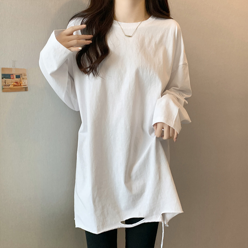 Actual shot of mid-length pure cotton bottoming shirt for women in autumn and winter, layered sweatshirt, loose long-sleeved T-shirt, ripped top