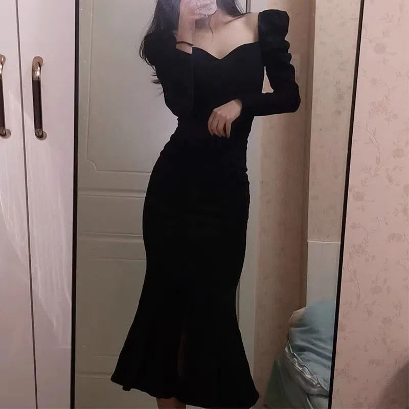 法式氣質高級感別致長袖魚尾包臀連衣裙女春秋赫本風小黑長裙子