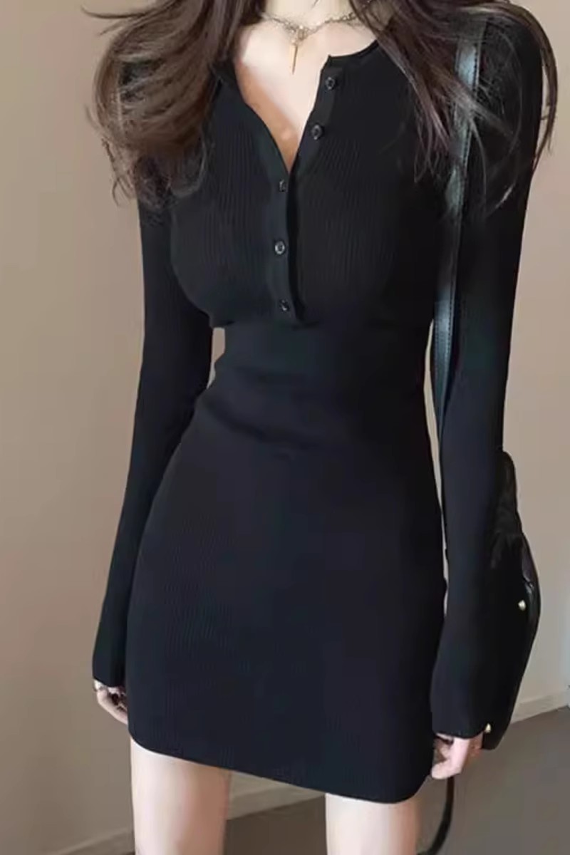 2023新款秋冬季針織連衣裙子女緊身包臀裙配大衣內搭早秋裝毛衣裙