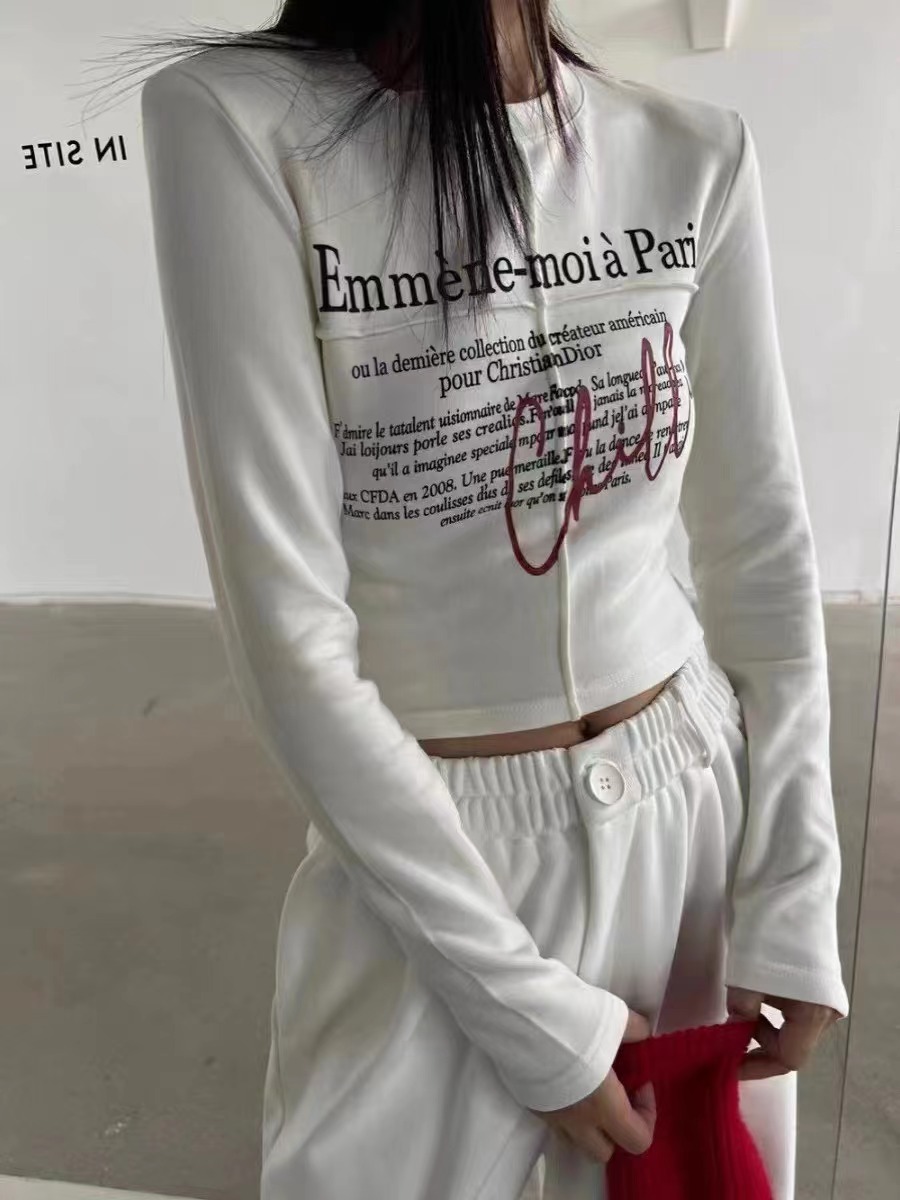 Slim-fitting T-shirt women's short 2023 autumn and winter new Korean style letter print long-sleeved velvet bottoming shirt top