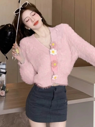 Tmall quality small fragrance jacket women's autumn and winter temperament slim top fashionable foreign style knitted outer cardigan