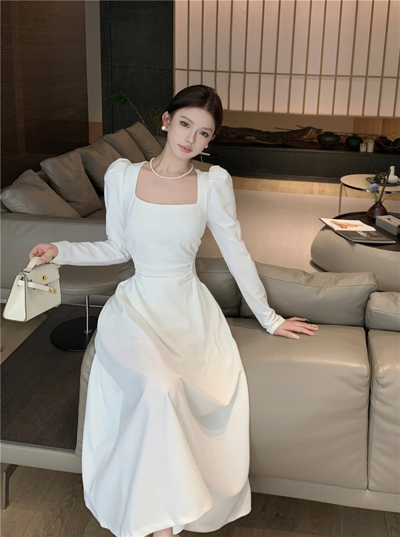 實拍高級感別致美獨特白色法式連衣裙收腰顯瘦長袖方領長裙子