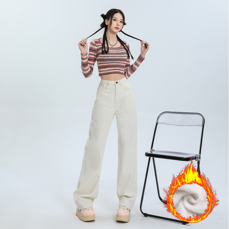 Actual shot of new autumn and winter jeans for women, classic, versatile, velvet, thickened, straight, loose, wide-legged, slimming nine-point pants
