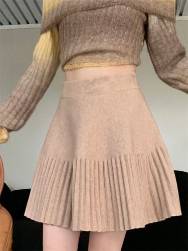 Pleated knitted skirt, super stylish autumn and winter high-waisted knitted skirt, versatile A-line skirt, short skirt