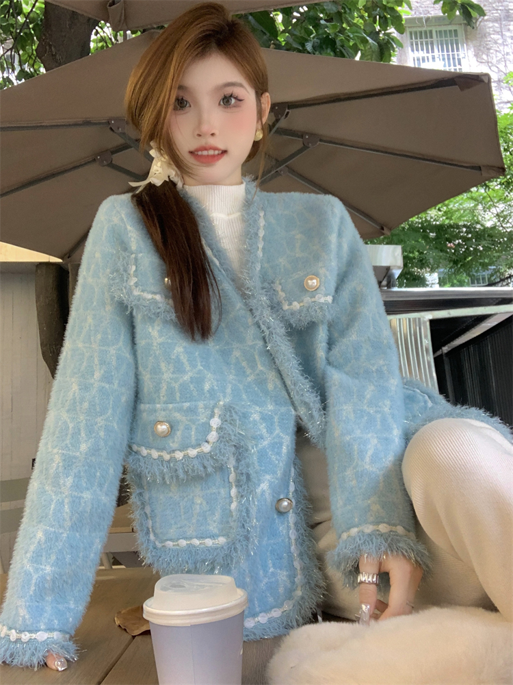 Early autumn 2023 new style small fragrance V-neck tassel jacket women's knitted sweater cardigan imitation mink velvet top