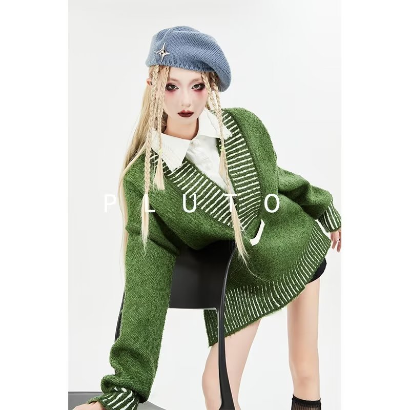 綠色v領毛衣慵懶高級感秋冬廓形加厚針織衫女寬鬆長袖別致上衣ins
