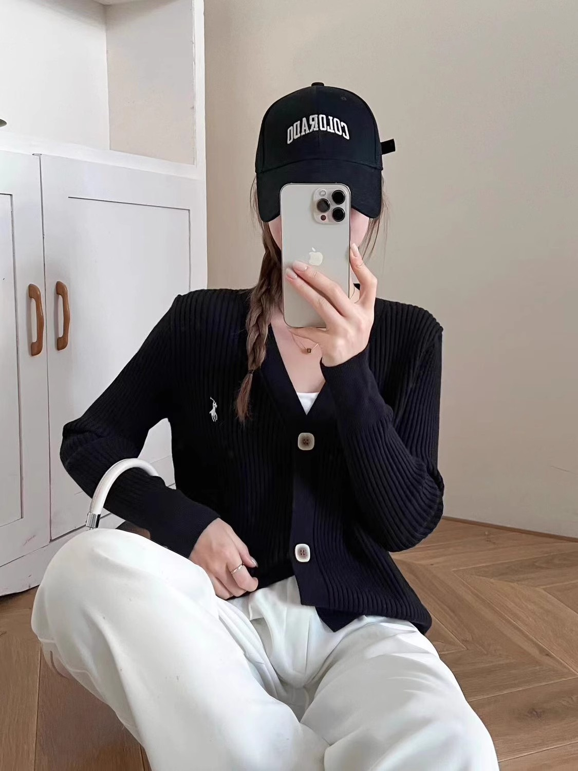 時尚基礎款簡約坑條V領針織衫女秋冬季新款寬鬆純色加厚開衫毛衣