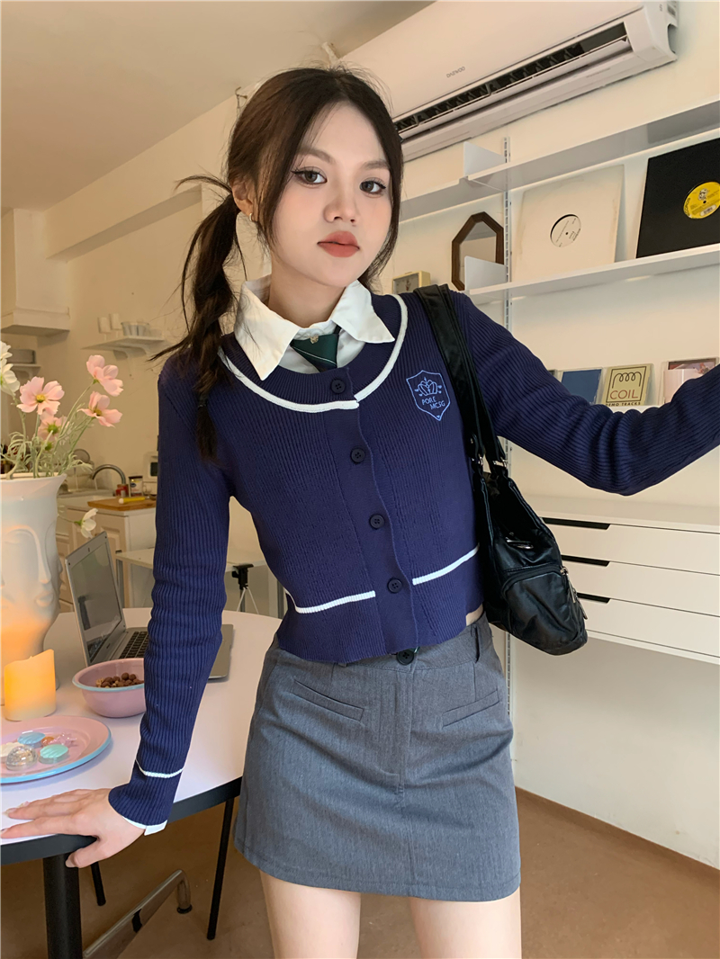 Actual shot of contrasting color college style slimming knitted cardigan