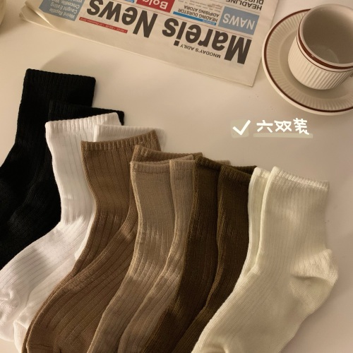 实拍韩版袜子女中筒袜纯色长袜秋冬纯棉长筒堆堆袜6双装