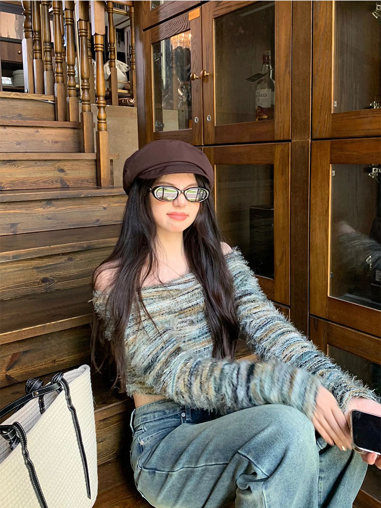 法式高級感復古渲染彩色一字領女秋季慵懶風修身顯瘦長袖針織毛衣