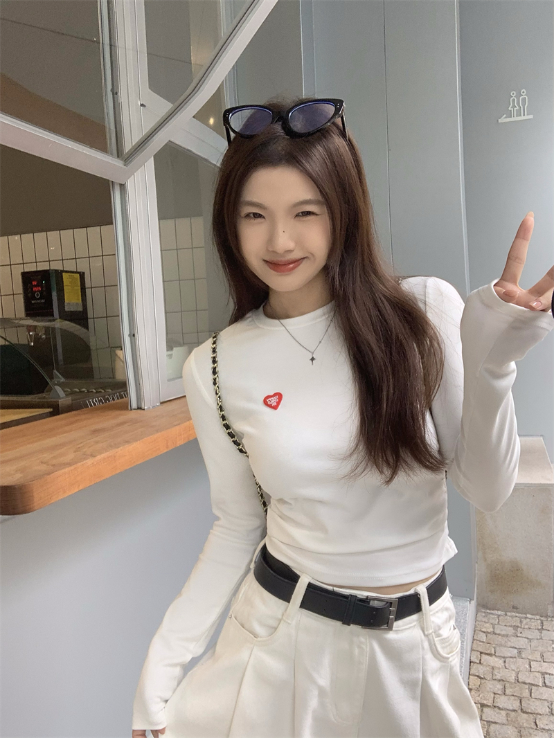 實拍 白色韓系修身短款百搭打底外穿紅色愛心T恤上衣女