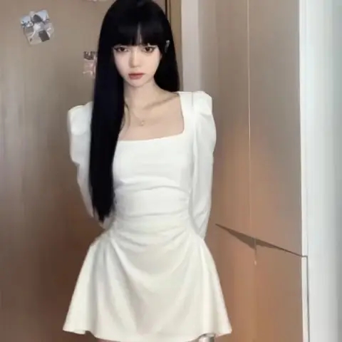 赫本風黑色方領長袖連衣裙子女2023新款早初秋裝小個子穿搭高級感