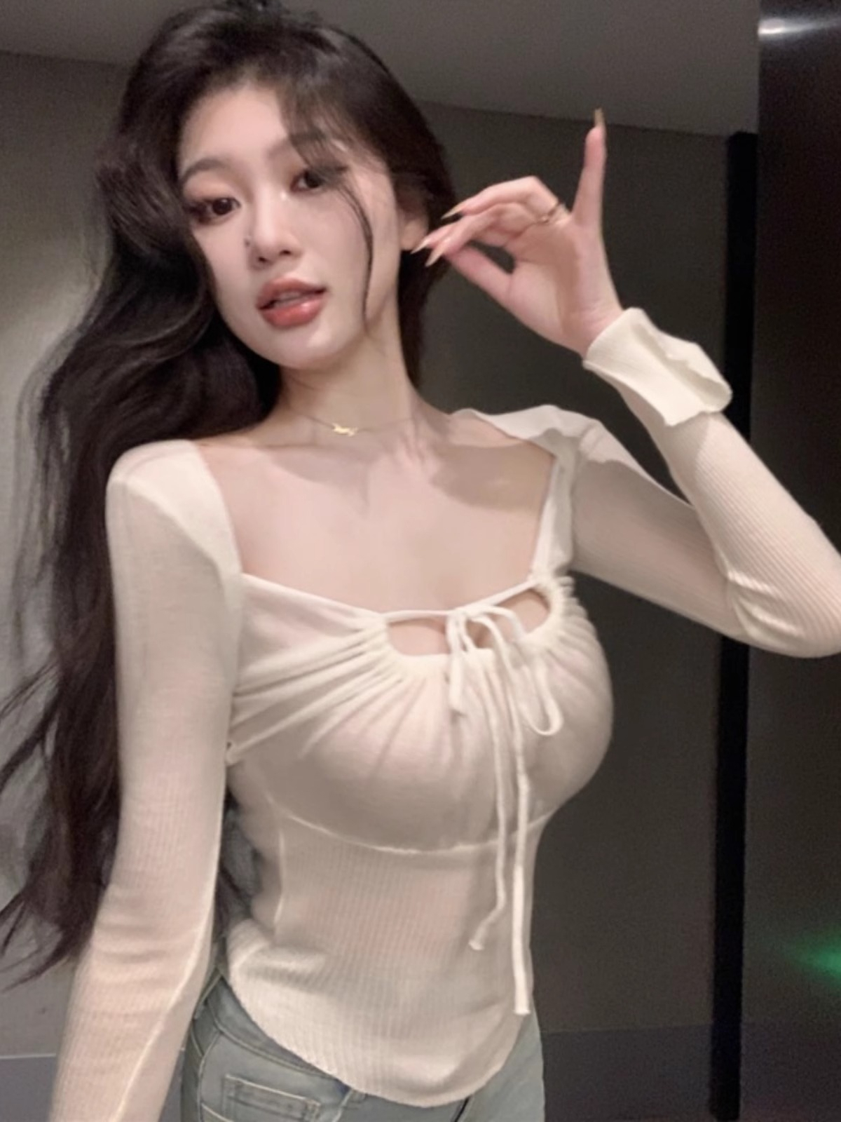 性感純欲風低胸長袖打底衫t恤女秋冬季白色綁帶修身顯瘦鎖骨上衣