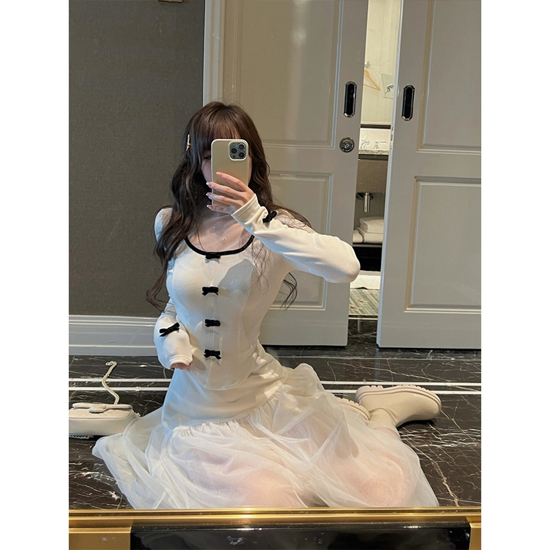 蝴蝶結蕾絲拼接甜辣T恤女秋季新款辣妹短款長袖百搭體恤上衣服潮