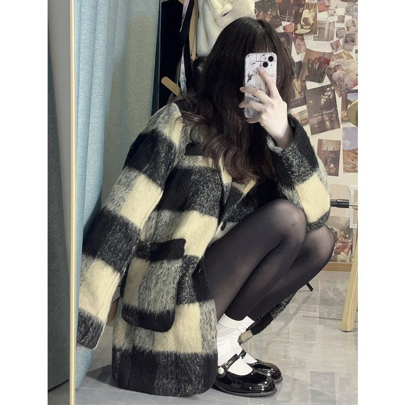 Retro plaid woolen small fragrant style jacket for women in autumn and winter new loose slim temperament suit mid-length coat trendy