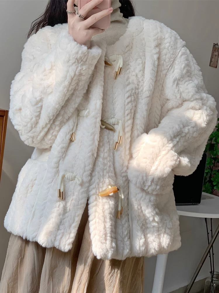 秋冬款小香風羊羔毛短款圓領皮草外套女牛角扣兔毛水貂絨毛毛大衣