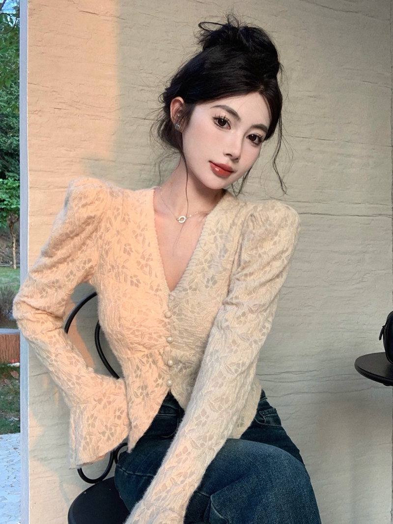 實拍秋冬純欲性感辣妹風V領自帶胸墊修身泡泡袖墊肩蕾絲上衣