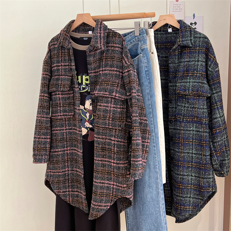 Retro lapel plaid shirt women's autumn and winter mid-length casual top 2023 new loose thickened woolen jacket